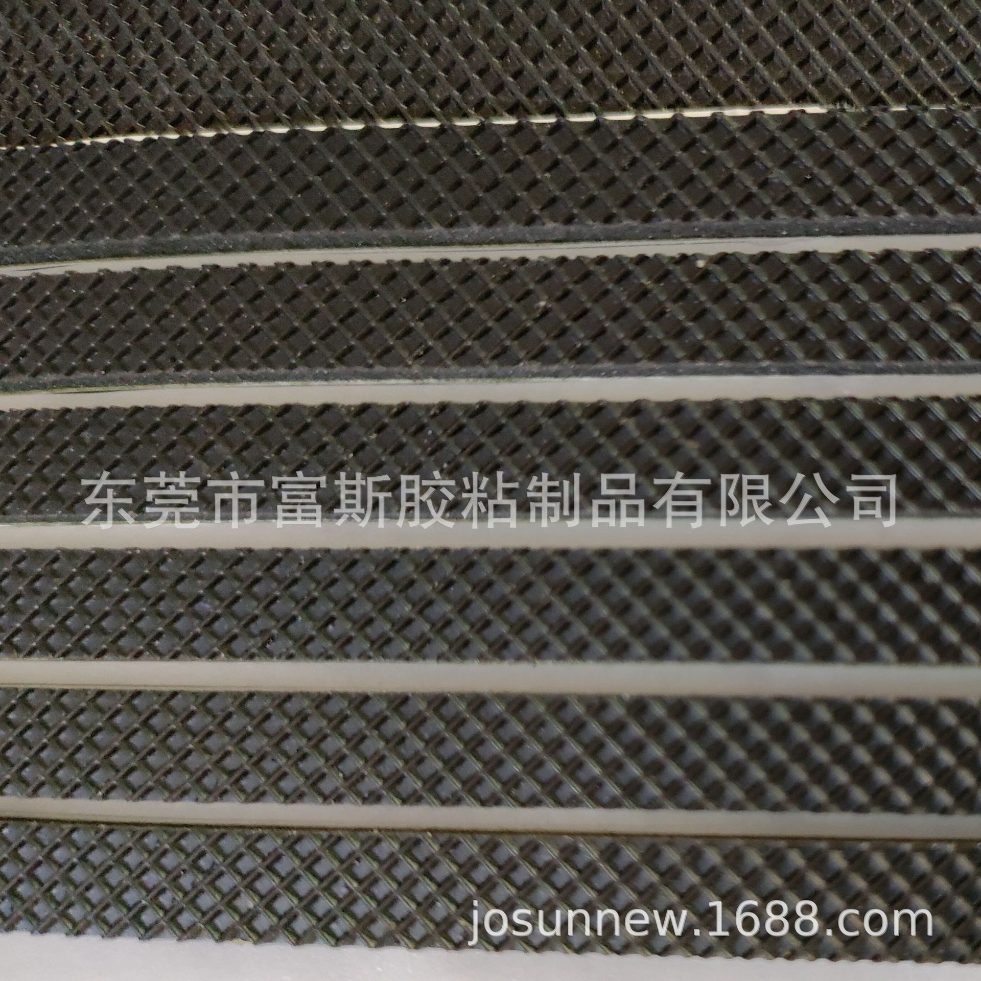 网格橡胶胶垫 粘性强 抗震止滑 自粘缓冲 定 制成 型加 工 耐温