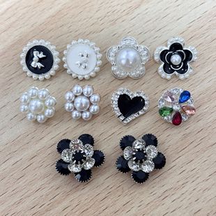 Autumn and Winter Extra Large Button New Pearl Raffy Buckle Woolen Suit Sweater Jacket Decorative Buckle Metal Crystal Flower