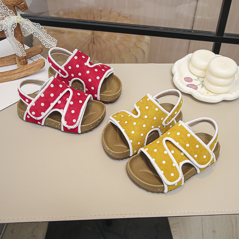 Fashionable beach children's sandals with velcro