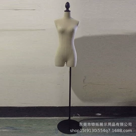 模特;项链;其它服装展示