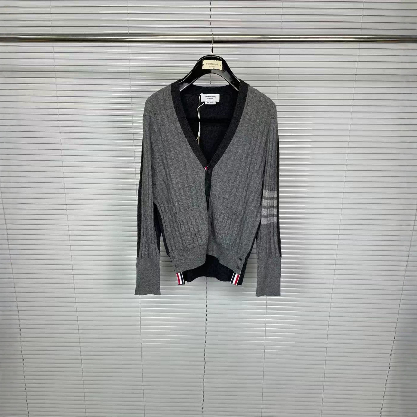 TB factory direct sales autumn and winter new classic four-stripe V-neck cable knit color-block cardigan unisex casual cardigan