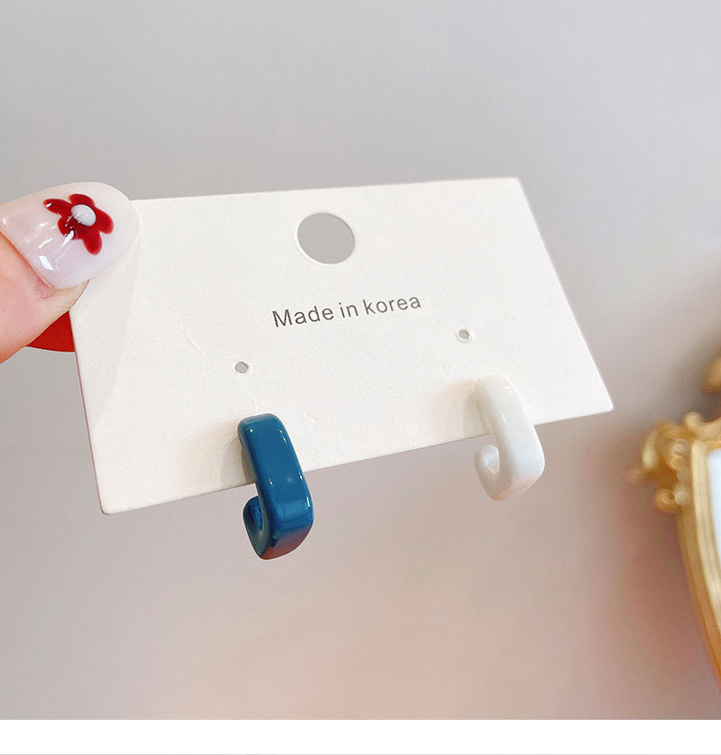 Nihaojewelry wholesale jewelry new retro contrast color geometric short resin earrings