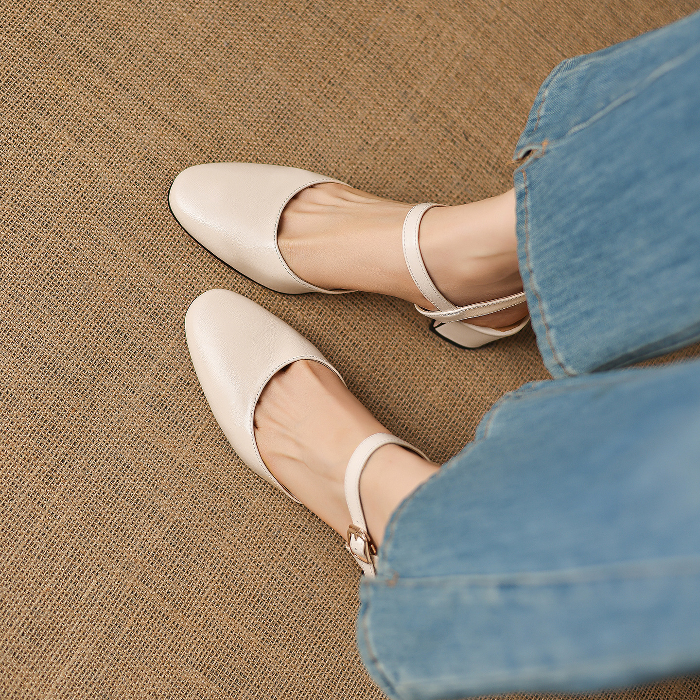 Sandal cao gót nữ quai ngang mũi kín gót 5 cm phong cách Hàn Quốc — đen