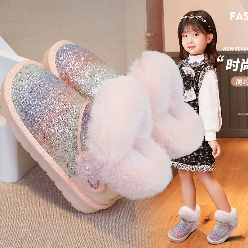 Botas de nieve para niñas, estilo nuevo invierno 2025, zapatos de algodón grandes para niños con forro de piel y forro polar, botas cortas para niñas, botas de algodón gruesas y cálidas.