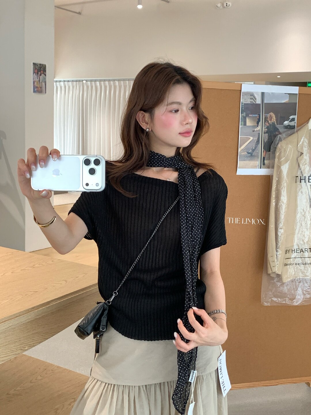 Áo thun nữ cổ tròn basic tay ngắn phong cách Hàn Quốc — Cà phê, màu đen, Bột củ sen, trắng ngà chi tiết 71