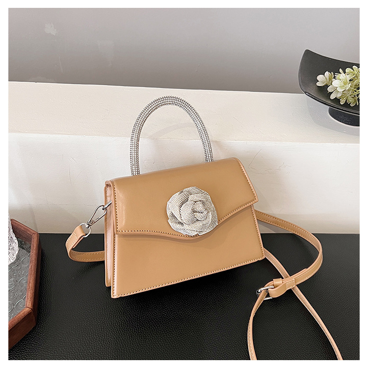 Women's Small Pu Leather Solid Color Flower Streetwear Magnetic Buckle Crossbody Bag display picture 9