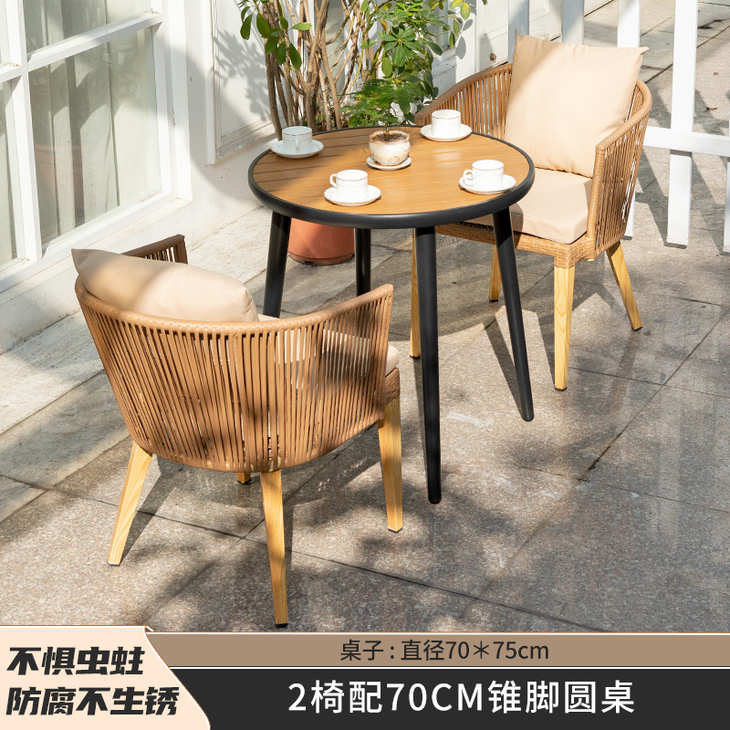 2 sillas con mesa redonda de pie cónico de 70cm