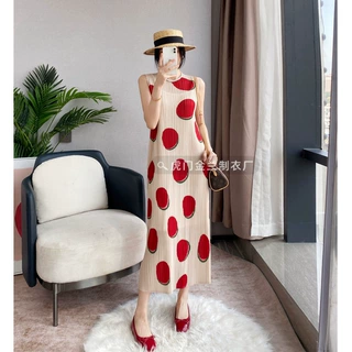 三宅夏季大码女装连衣裙褶皱波点气质显瘦无袖印花背心长裙女装