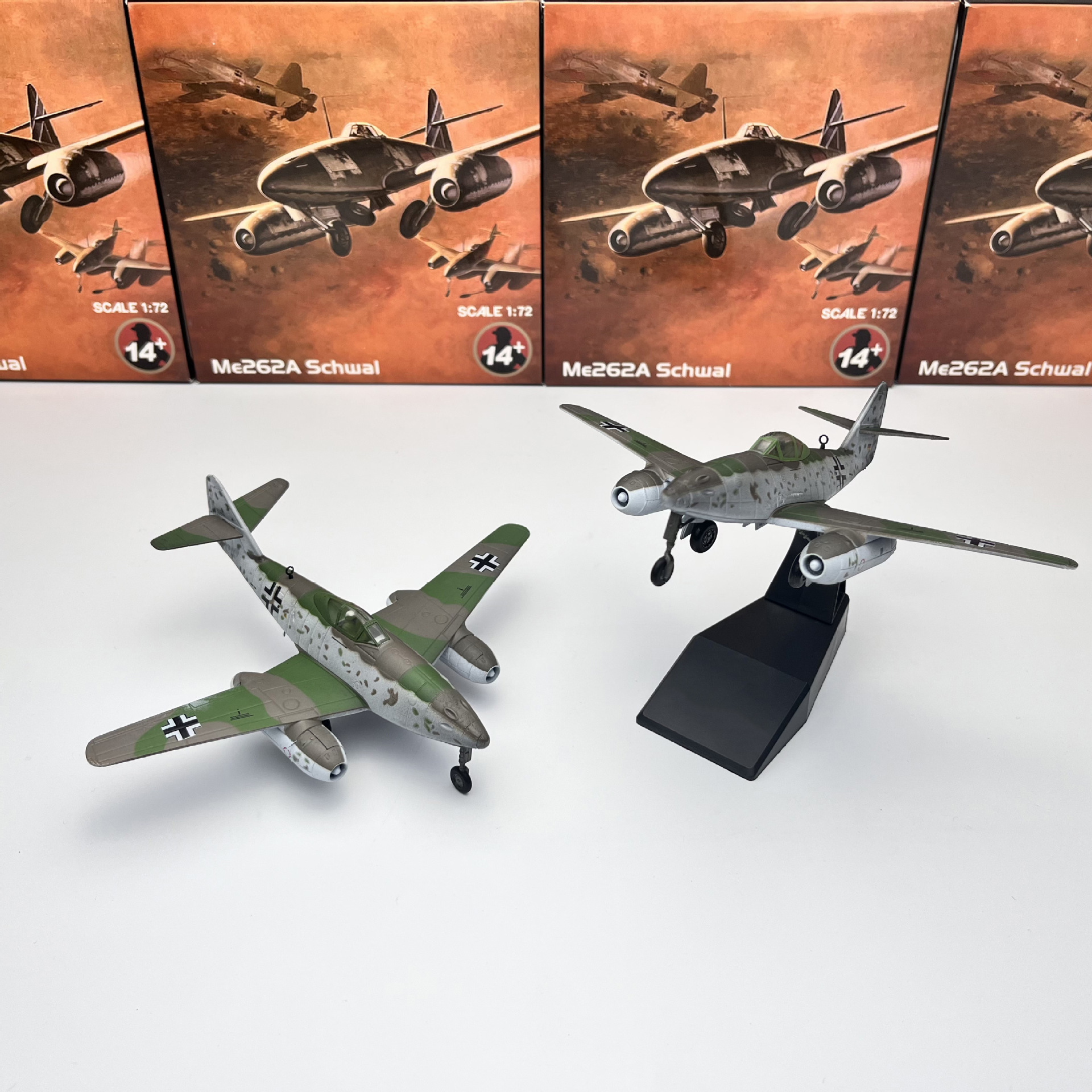 1/72 World War Ii Messerschmitt Me262 Jet Fighter Finished Aircraft Model Ornaments Old Version