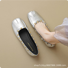 法式晚风银色单鞋女2024新款春季铆钉平底气质仙女方头浅口玛丽珍