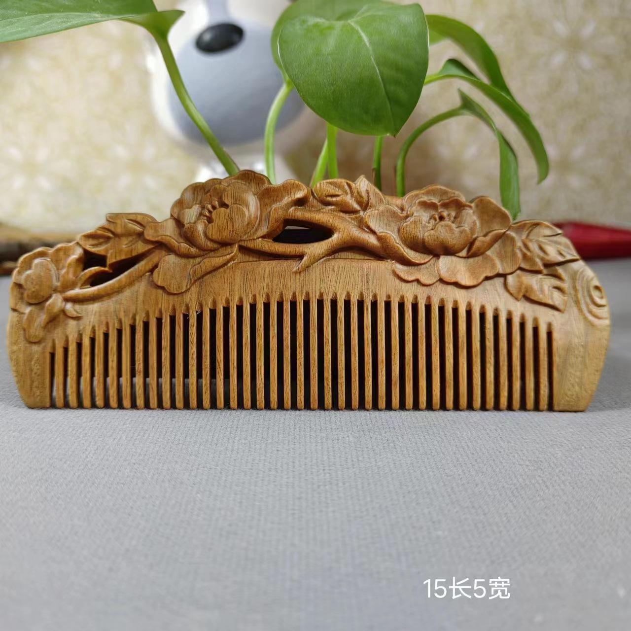 緑檀木両面彫刻磨き木櫛マッサージ保健携帯櫛プレゼントスポットメーカー卸売り