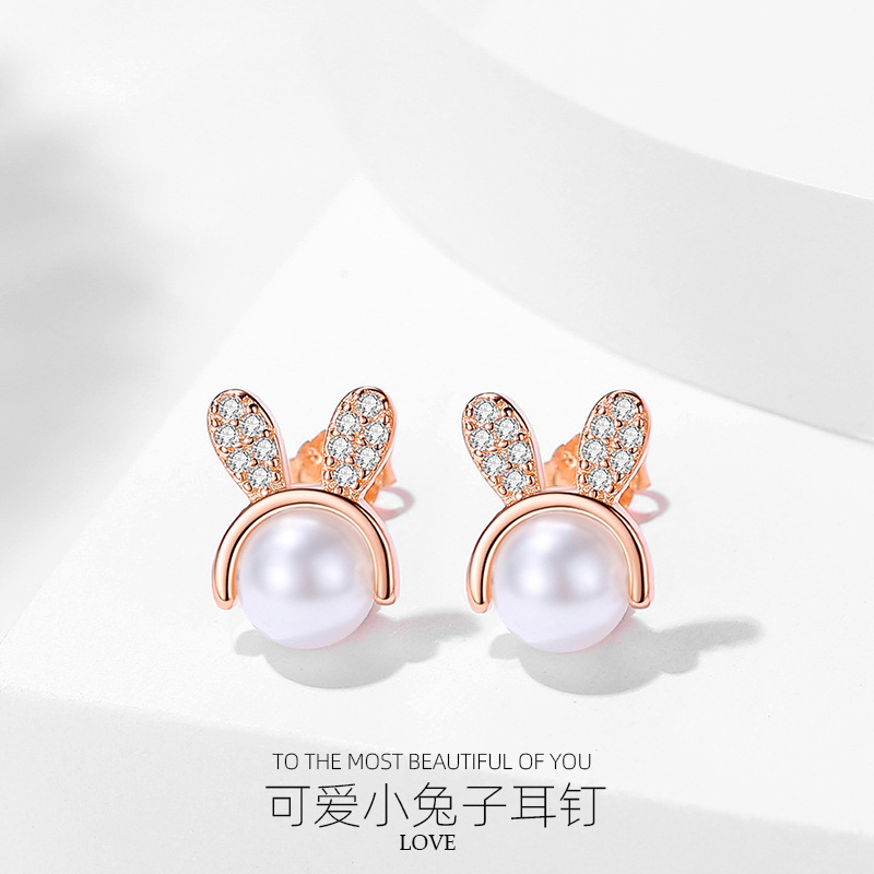 Lindo conejito diamante-incrustado pequeño S925 pendientes de plata elegante cuentas de plástico dulce pendientes de todo partido para las mujeres