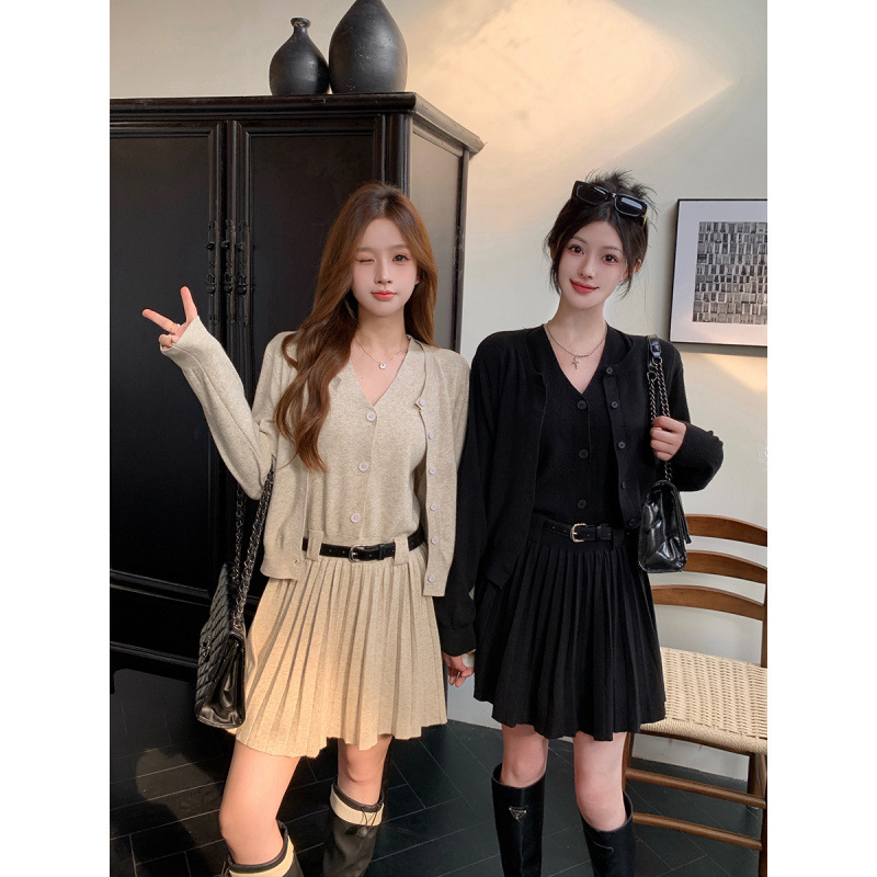 大码女装高级感连衣裙秋季梨形身材吊带裙胖MM显瘦裙子开衫两件套|undefined