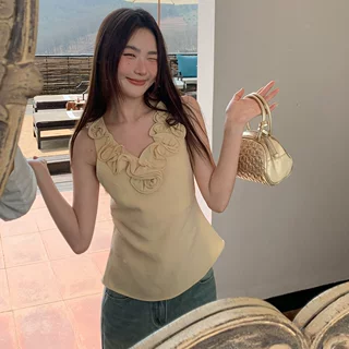立体花朵V领针织背心女夏季2026新款设计感小众独特上衣