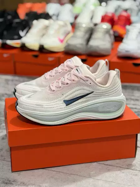 Foreign trade factory wholesale VOMERO18Plus full-length air cushion sports shoes, mesh breathable running shoes, direct cross-border supply
