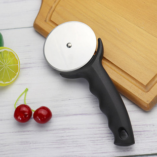 Pizza Knife Stainless Steel Pizza Hob with Protective Cover Pizza Cutting Device Pizza Wheel Knife Baking Tool