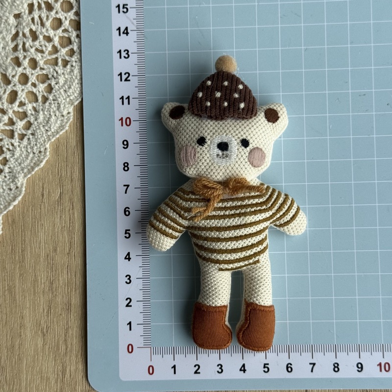 新しい布芸のかわいい蝶結びのマフラーの熊の包みのブローチの髪飾りは漫画のDIYの服装の補助材料を飾ります。|undefined