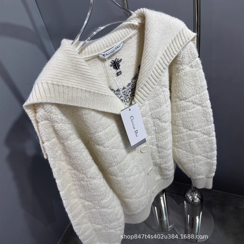 D Brand 26 Autumn/Winter Embroidered Back Single-Breasted Knit Cardigan with Diamond Pattern Sweater Casual Long-Sleeve Jacket