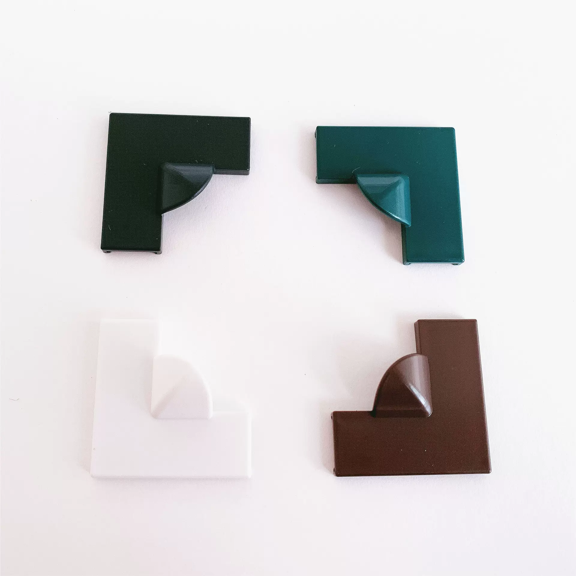 DIY磁性纱窗拐角纱窗隐形纱窗配件PVC塑料边框条防风卡扣背胶磁条