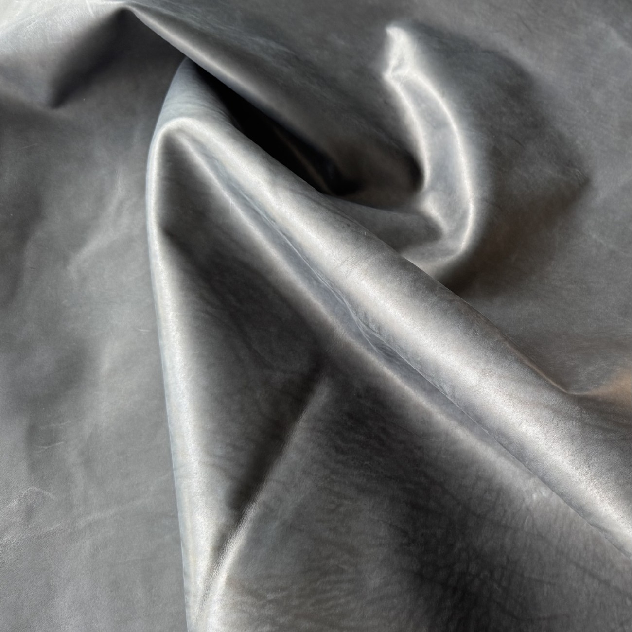 厂家直销孟加拉头层树膏皮彩色进口水染皮