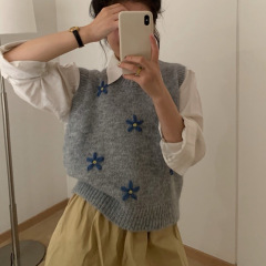 韩系手工刺绣花朵针织马甲女秋季新款外搭叠穿显瘦毛衣背心上衣潮