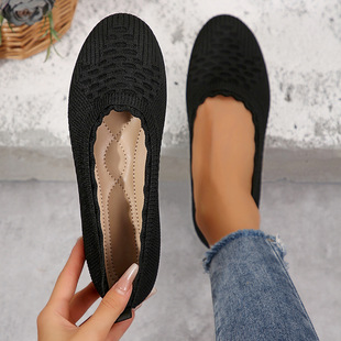 ���Q�¿�Ůʿ��߅�w���\�چ�ЬŮ�羳ƽ��͸���ļ����˹���Ьwish