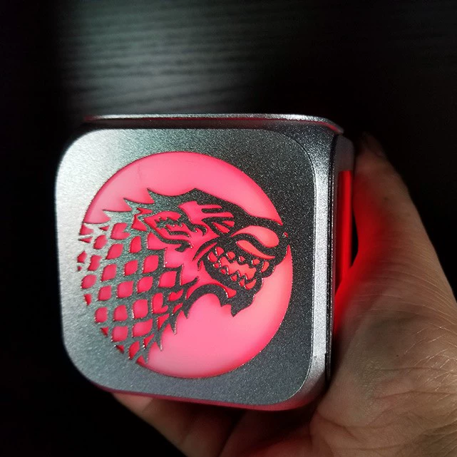 Энергетическая игра Stark Family Hui Wolf креативный светодиодный маленький будильник LED свет свет электронные часы