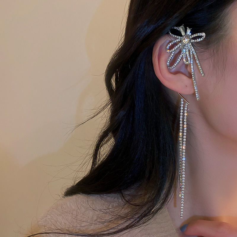 Inlaid Rhinestones Metal Flower Tassel Ear Clips Alloy Earrings Wholesale display picture 1