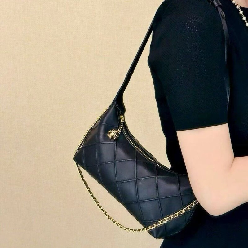 Factory Direct Sale 2026 New Model Quilted Lunchbox Bag, Chanel-Style Single Shoulder Chain Crossbody Bag, Fashionable Versatile Baguette Bag