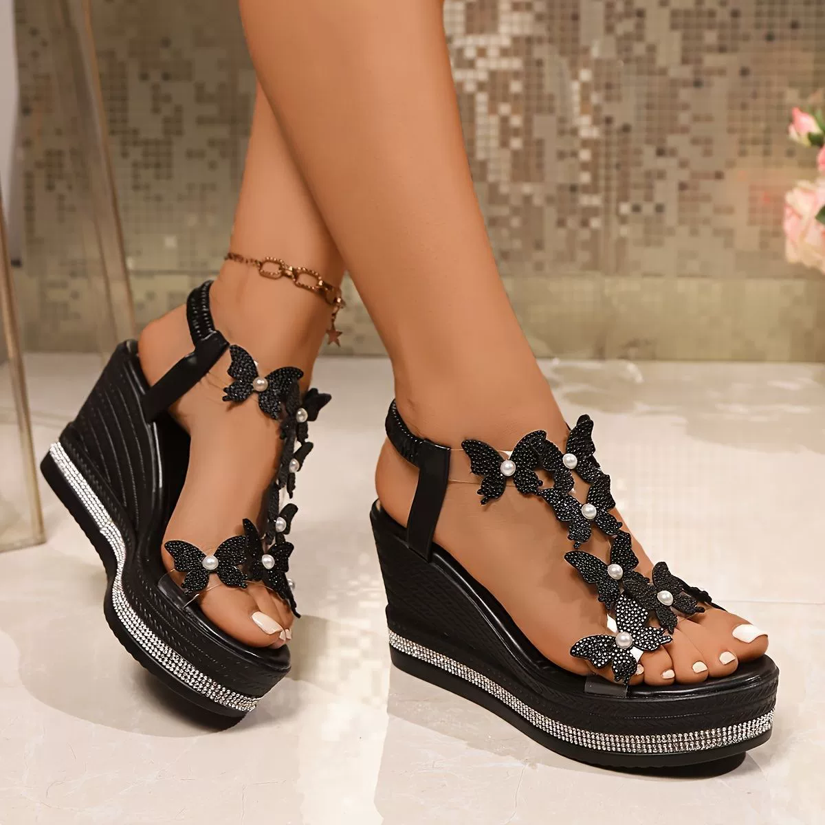 Sandals with butterfly with a strap, 2026 years