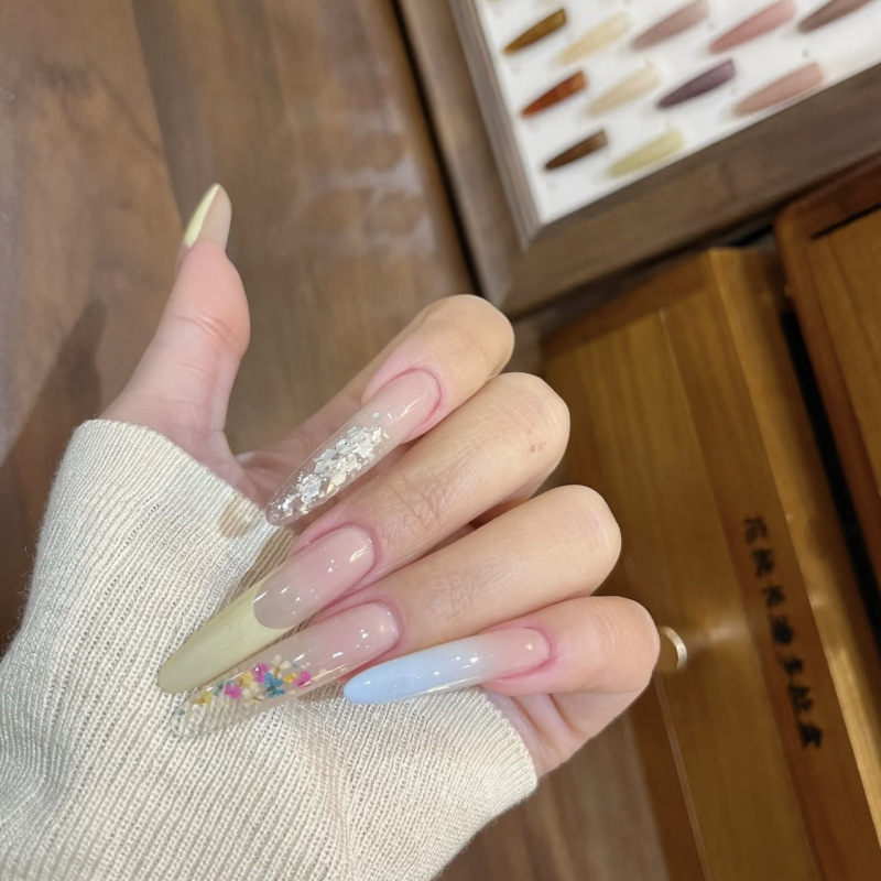 【Art Garden】New French-Style Small Floral Handmade Nails, High-End, Skin-Brightening, Pure Handmade Nail Stickers 【Art Garden】New French-Style Small Floral Handmade Nails, High-End, Skin-Brightening, Pure Handmade Nail Stickers