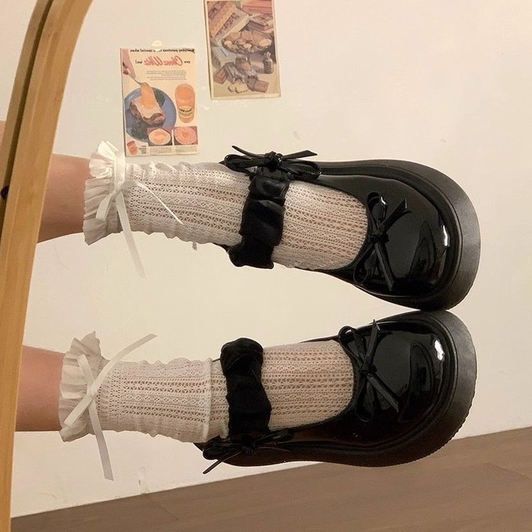 Zapatos de cuero de arco dulce y fresco para mujeres 2026 nuevos zapatos japoneses de primavera jk de fondo grueso y poco profundo estilo británico Mary Jane.