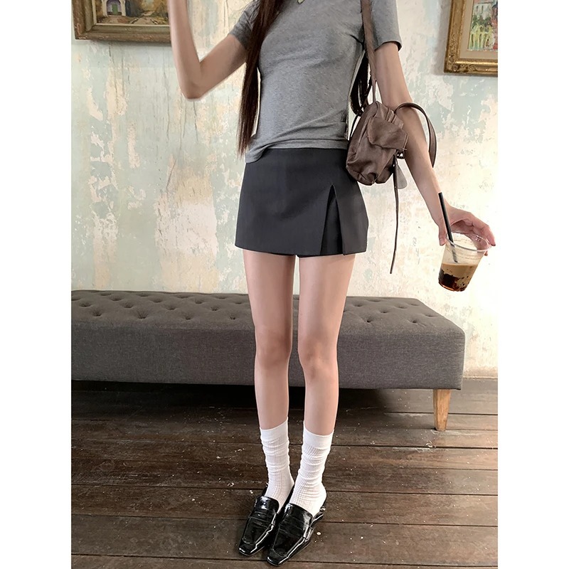 a字半身裙女夏秋季2025年新款超火包臀灰色裙子小个子西装短裙潮