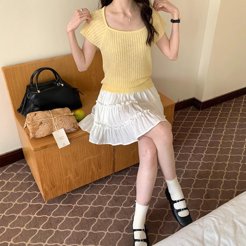 Korean Dongdaemun Affordable Tencel Short-Sleeve Knit Top for Women, Summer Versatile Design with Back Tie, Ribbed Square Neck Top Korean Dongdaemun Affordable Tencel Short-Sleeve Knit Top for Women, Summer Versatile Design with Back Tie, Ribbed Square Neck Top