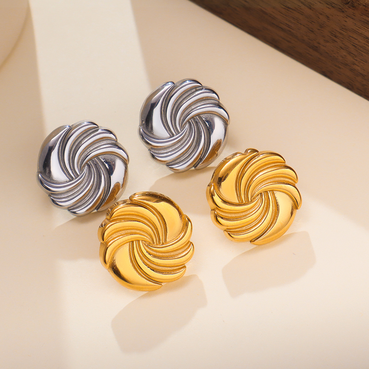Titanium Steel Material 1 Piece Simple Style Geometric Plating Titanium Steel Ear Studs