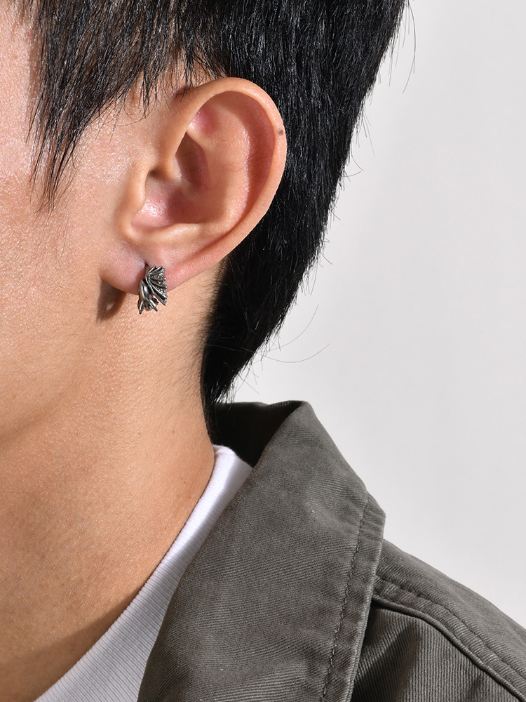 Title 7, Heren roestvrijstalen oorbellen met vliegende d...