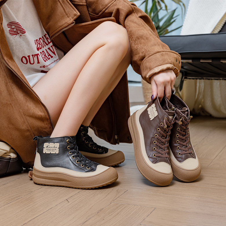 头层牛皮高帮鞋女2025冬新款百搭休闲马丁靴加绒厚底保暖真皮短靴