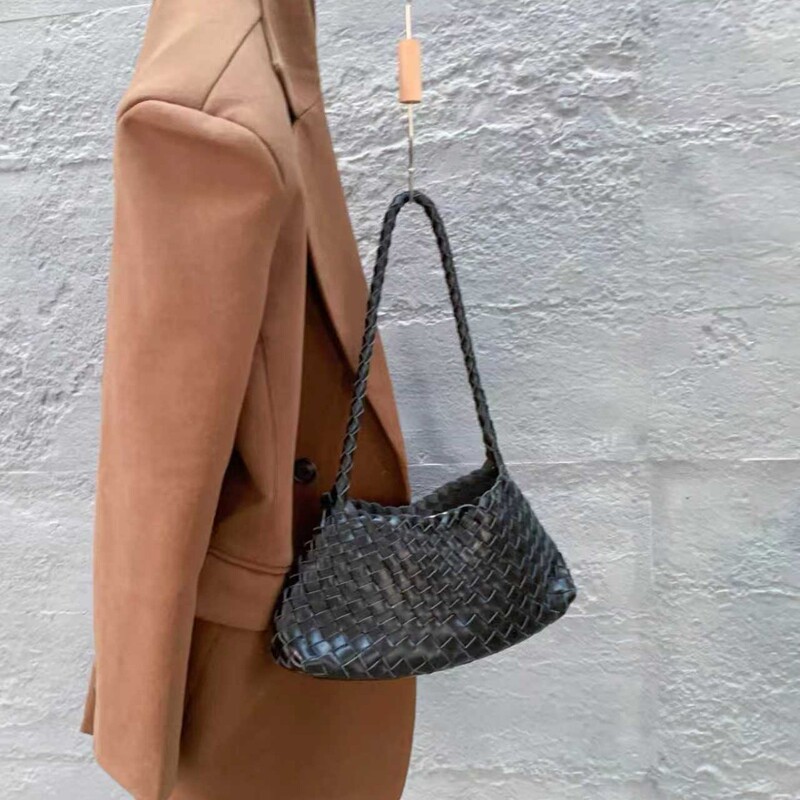 Dragon Diffusion Women's Cowhide Woven Bag Retro Shoulder Handbag Armpit Bag Baguette Bag Dragon Diffusion Women's Cowhide Woven Bag Retro Shoulder Handbag Armpit Bag Baguette Bag