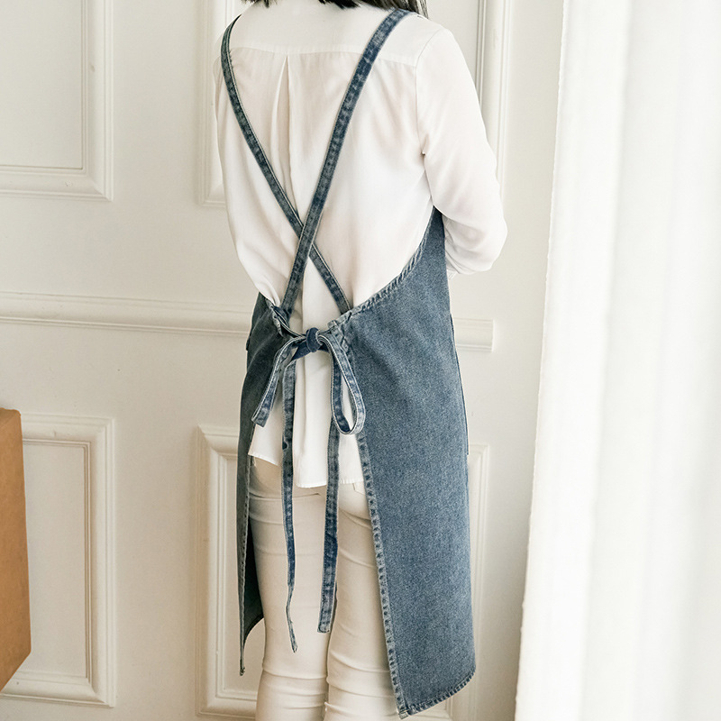 デニムのエプロンの台所の家庭用和式の工装のネイルの絵のコーヒーメーカーの仕事の男女は腰のロゴを囲んで印字します。