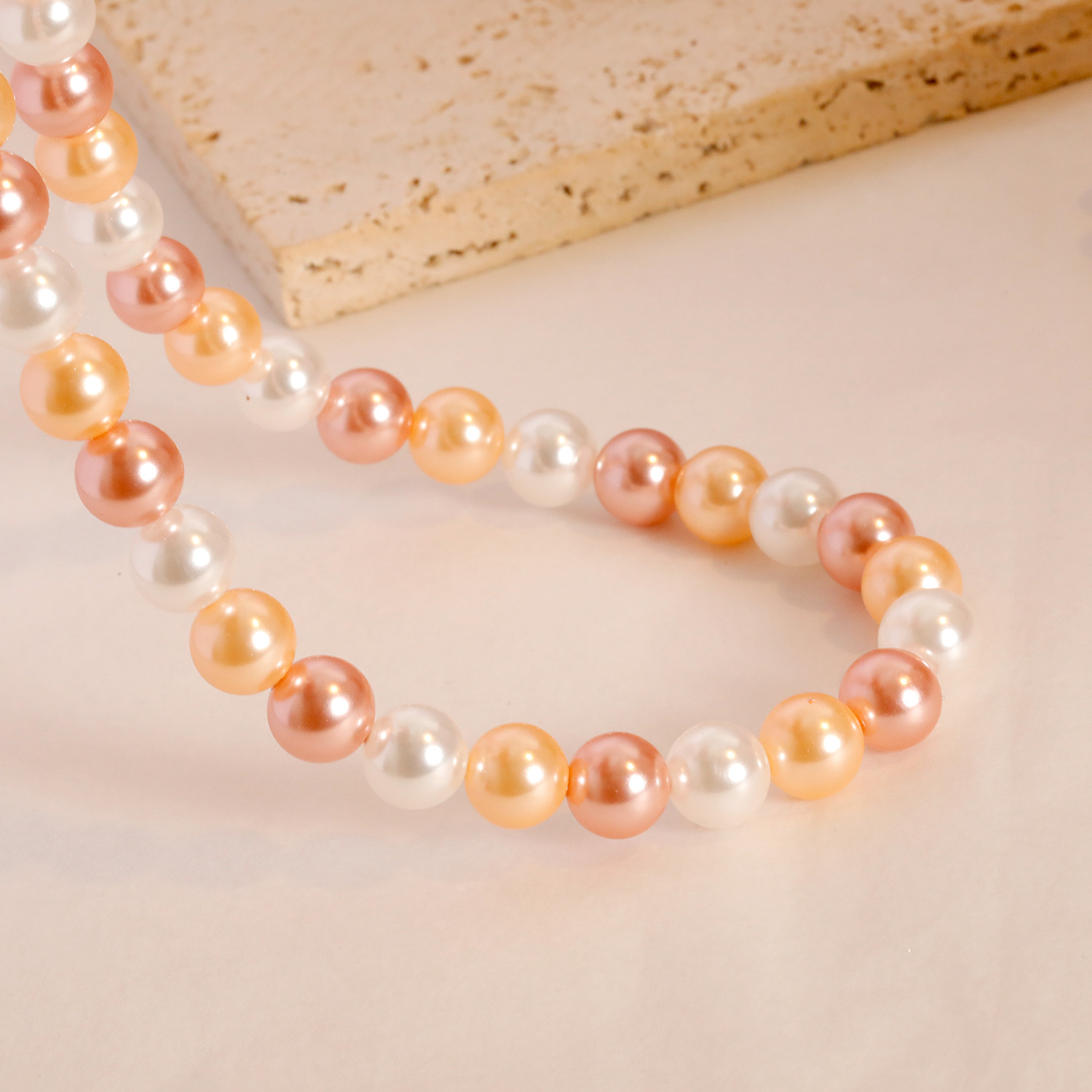 Casual Elegant Geometric Imitation Pearl Copper Plating Women's Necklace display picture 7