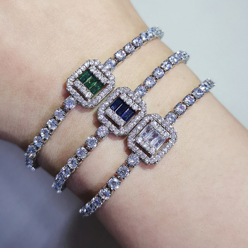 Das neue quadratische Diamant-Full-Sky-Stern-Armband mit mehrfarbigem, ausgehöhltem Nischengefühl s7063_voghion.com