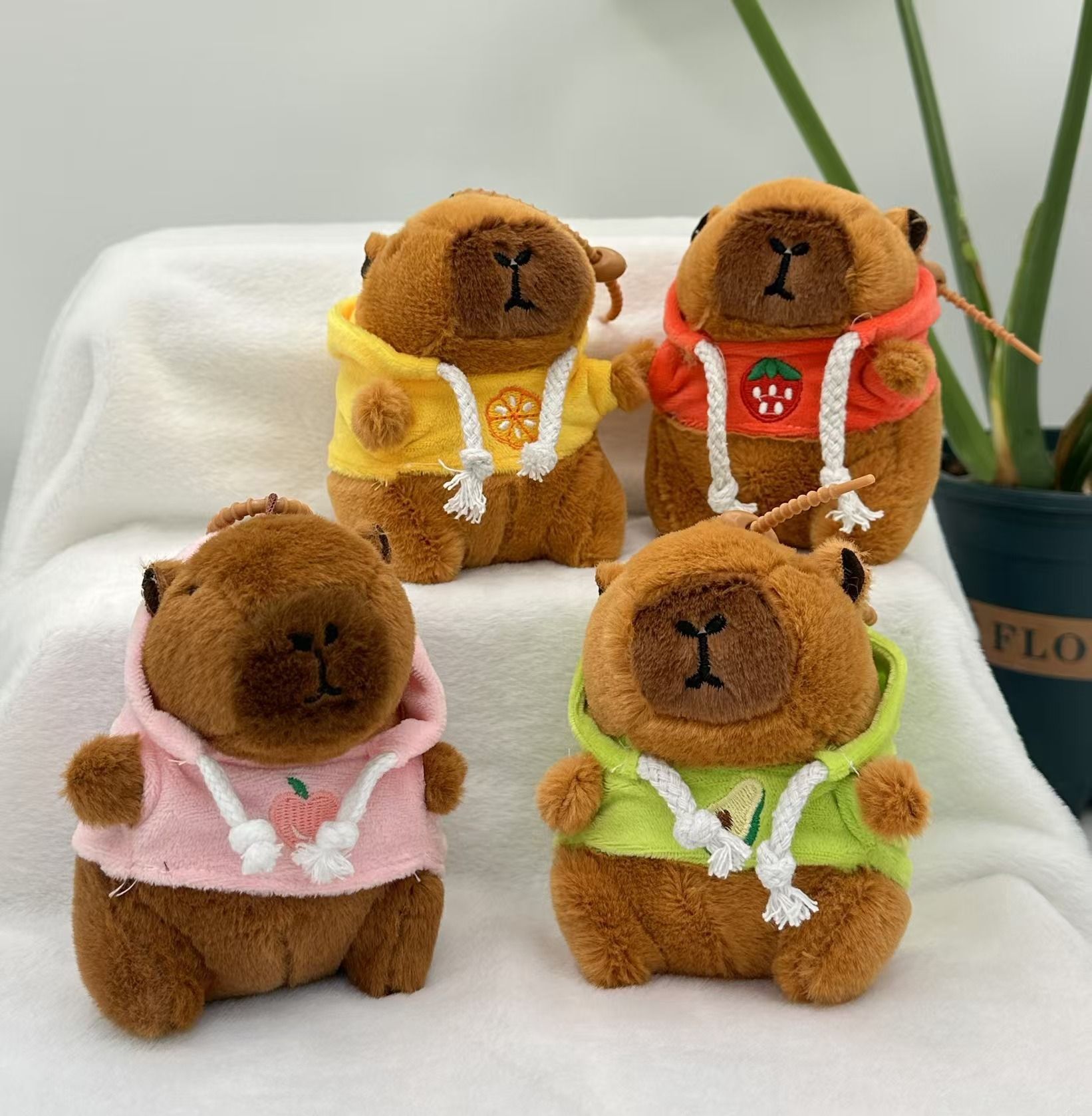Nuevos juguetes de peluche colgantes muñeca máquina muñeca bolsos lindos colgantes bolsos colgantes llaveros al por mayor