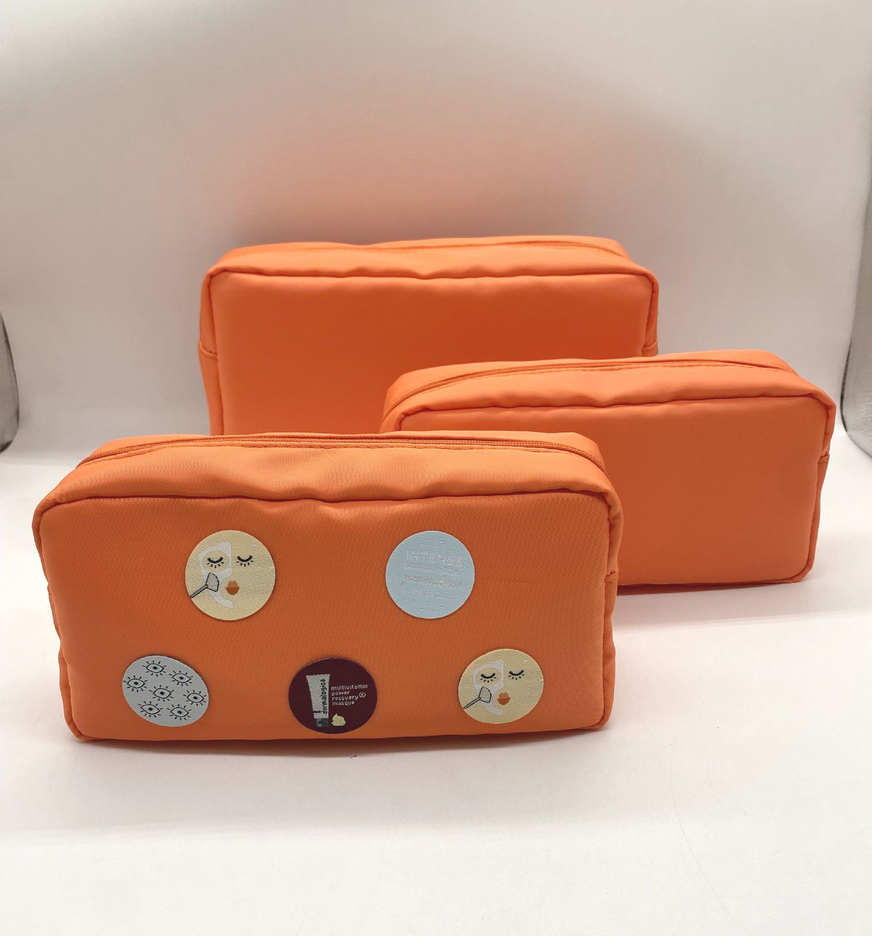 ���Ʒ�ˮ��ױ�����������л�ױ��������ˮ���пɰ���ױ�� DIY����