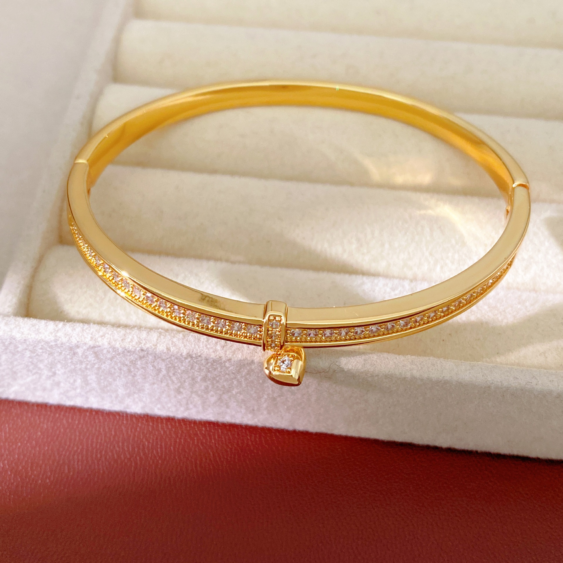 Pulsera - oro - amor de zircon (chapado en oro real)