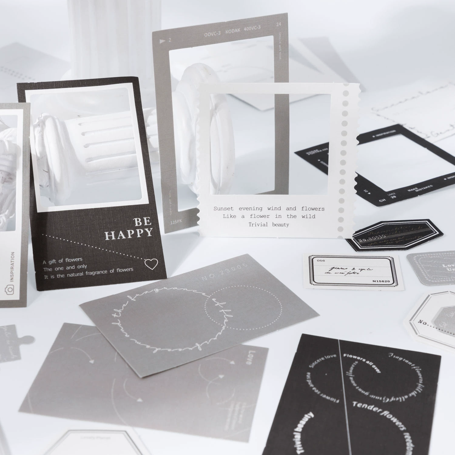 番茄酱少女 Note set black and white silent series handbook ins style high-end gray hollow creative special