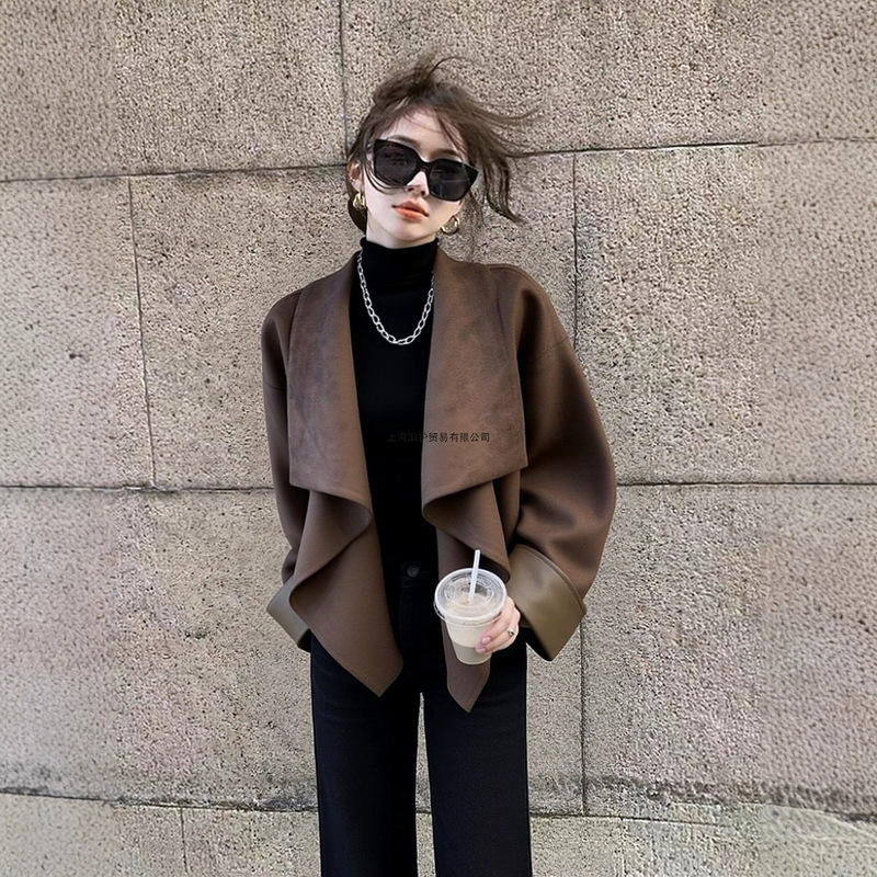 2026 Autumn/Winter New Collection: Stunning, Unique, and Fashionable Light Luxury Brown Coat with a Relaxed, High-End Feel