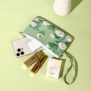 �ͮ���ߕr�КW�����s�L���X��Ů�������Ƥ�A�ռ{���y����������