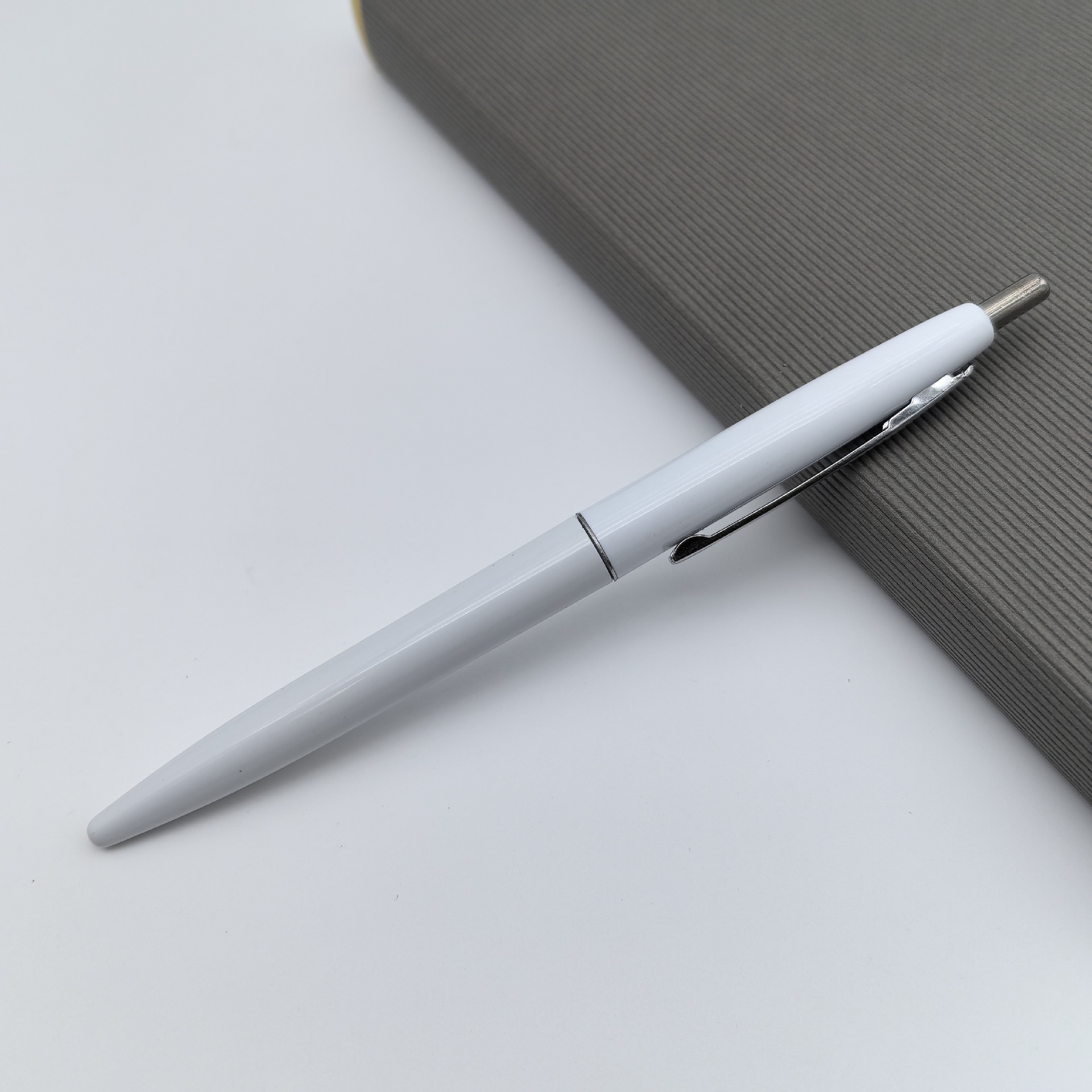 Personalizado clásico retro bolígrafo pequeño hotel Gaoshi puede hacer un conjunto de bolígrafo de promoción de publicidad de presión