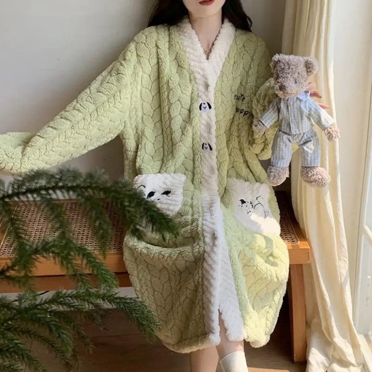 Pijama de mujer otoño y invierno pequeño viento fragrante hojas de terciopelo pijama relajado ocio calentamiento grueso transmisión en vivo ropa de hogar transfronteriza