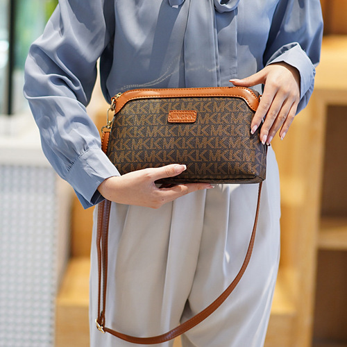 Cross-border direct supply spring ladies middle-aged mother bag  new fashion versatile large capacity shoulder bag crossbody bag